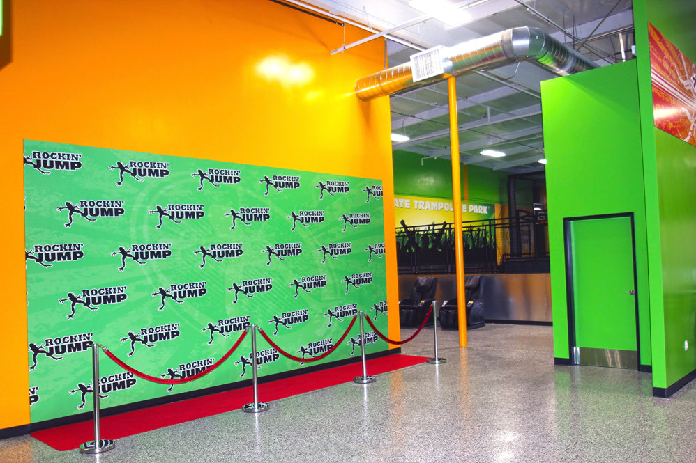 Rockin' Jump: Photo wall at the entry