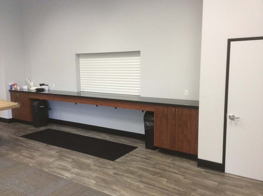 RSD Headquarters: Service counter