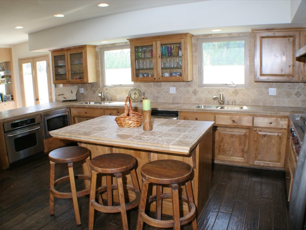 Kitchens, photo 10 of 14
