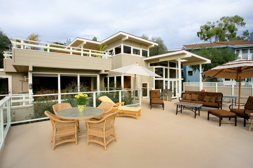 Mid-century hillside, photo 1 of 15