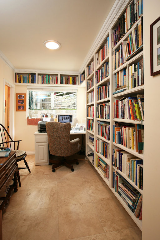 Mid-century hillside, photo 14 of 15