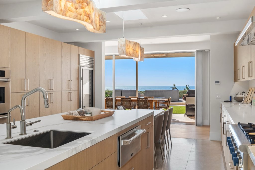 Monarch Bay modern: Kitchen sink and range