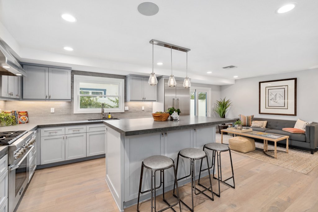 Two-story colonial, photo 18 of 19